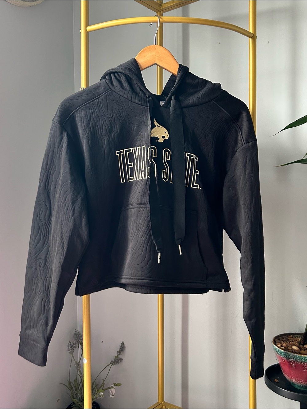 Rivalry Threads Black Cropped Cowl Hoodie with Cream Logo Texas State University